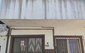 Hostel EMY Camere cu baie proprie aproape de plaja 3 Papuci